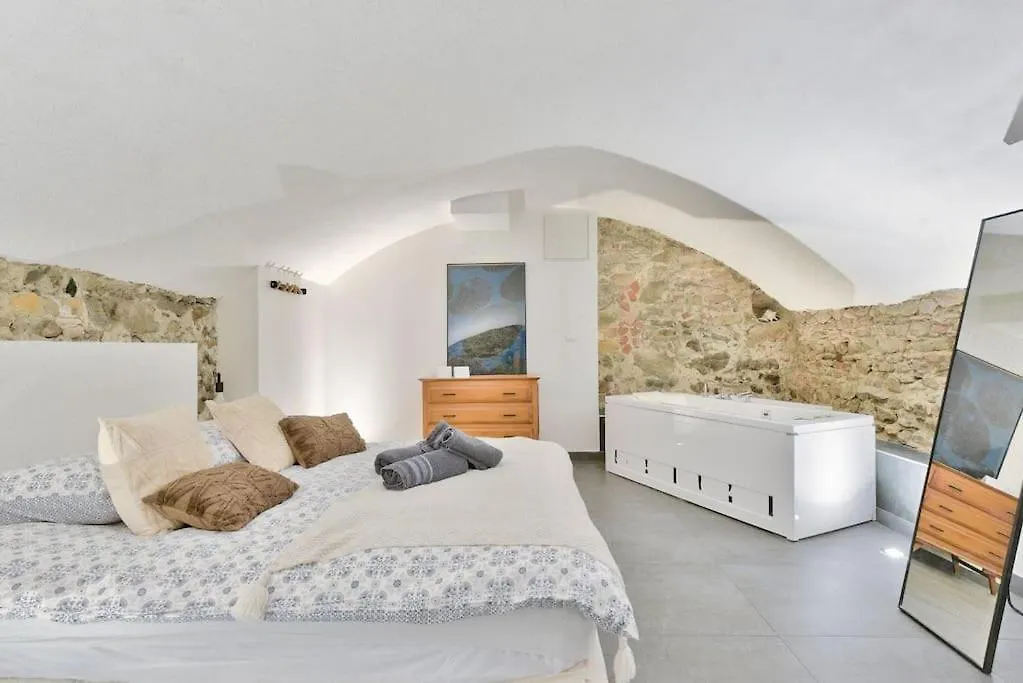 Lovely Apartment With Balneo Lyon